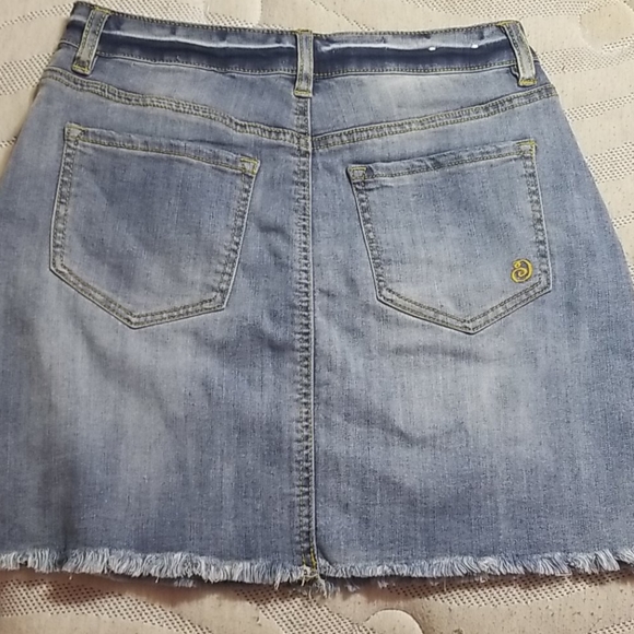 Indigo Rein denim skirt - Picture 2 of 3